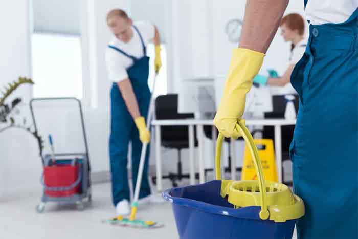 What is a professional house cleaning checklist