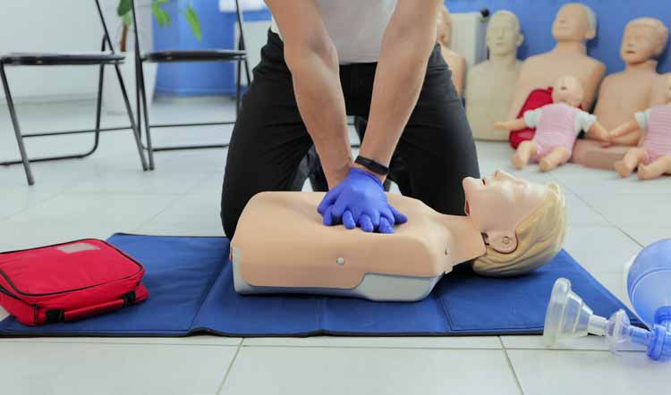 6 Reasons You Need CPR Training in Ottawa